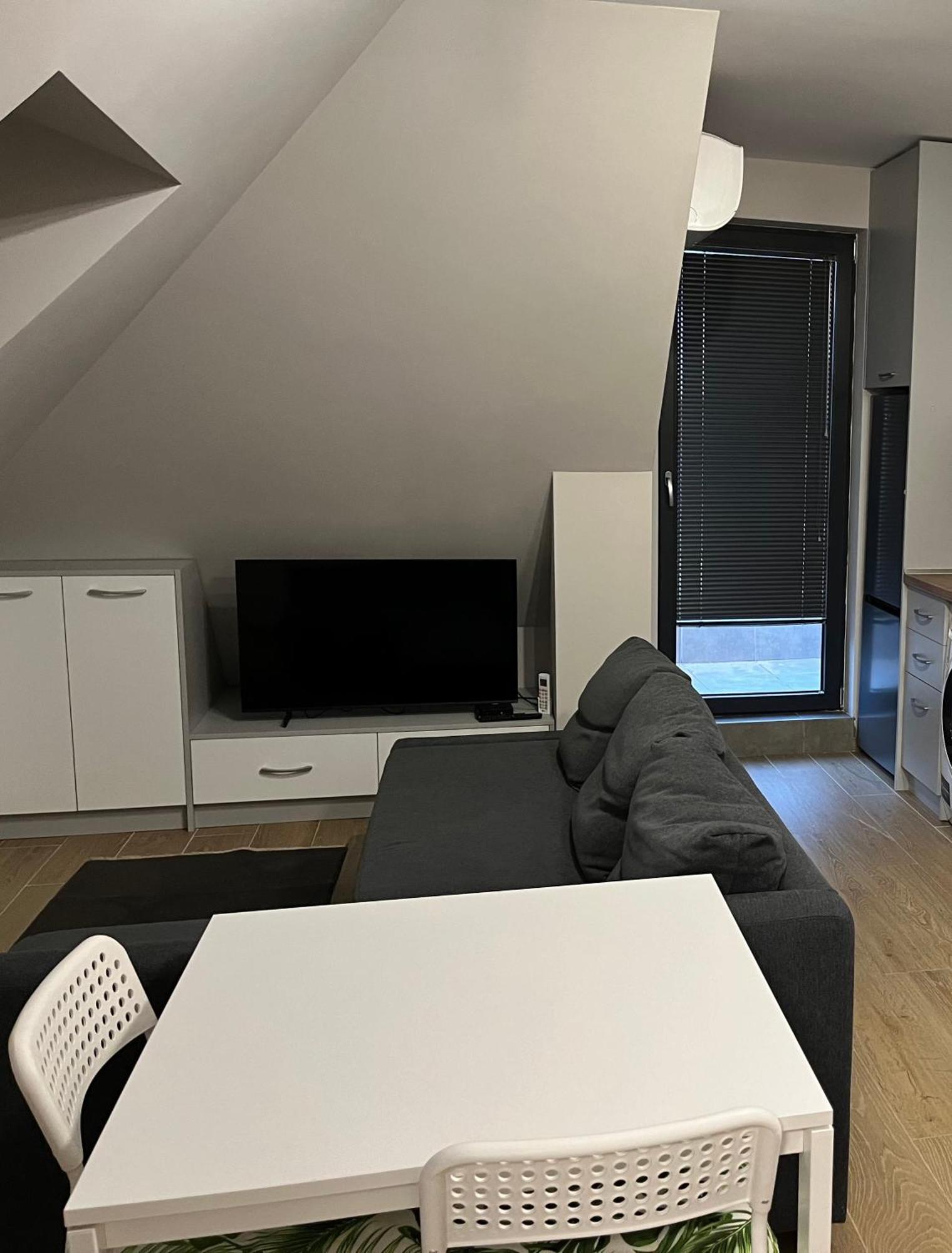 Apartment Paradise *